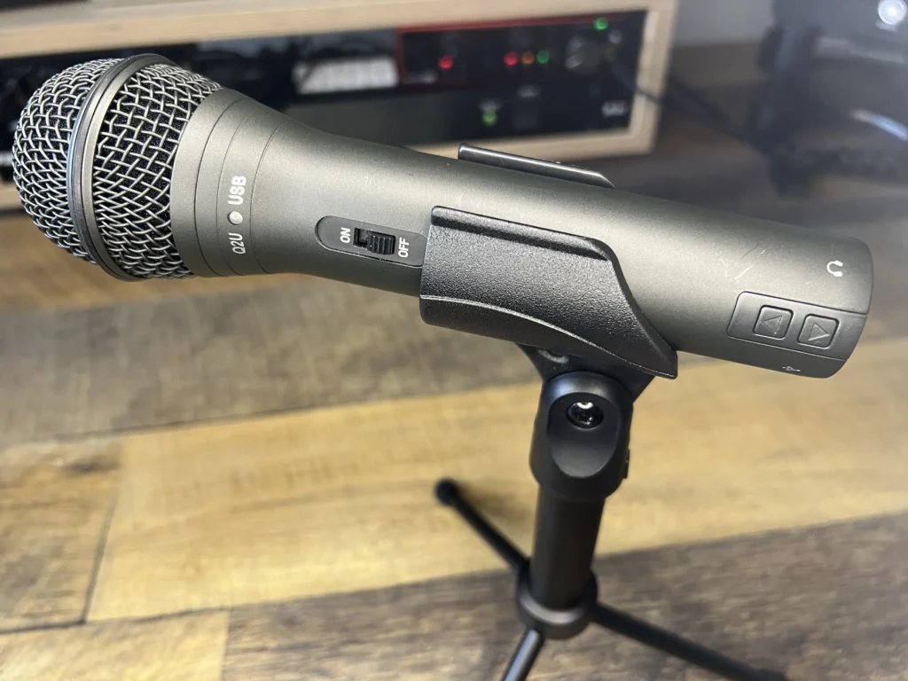 to display the samson q2u as a solid alternative mic to the blue yeti