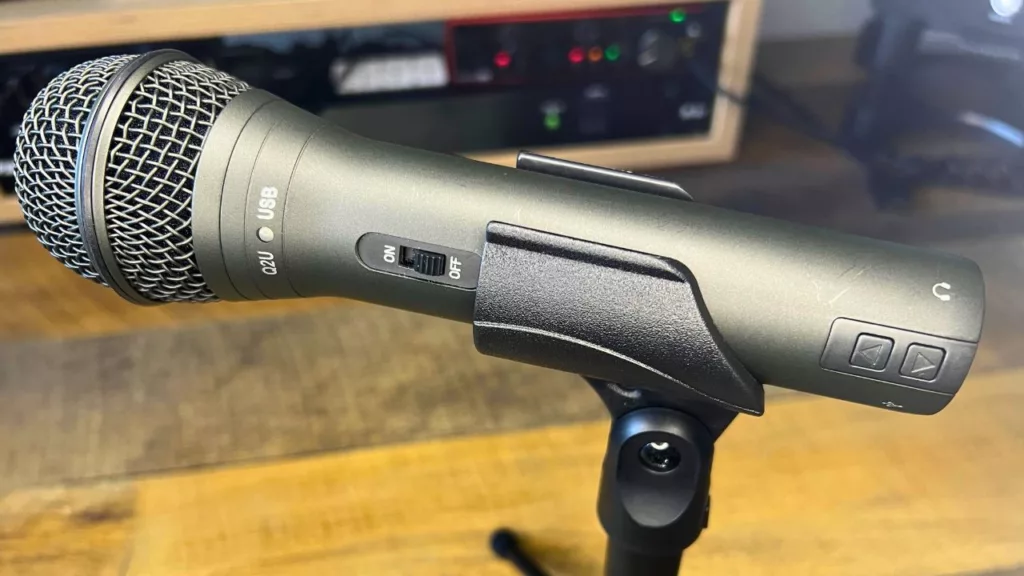 Samson Q2U Podcast Microphone Features and Review - The Podcast Haven